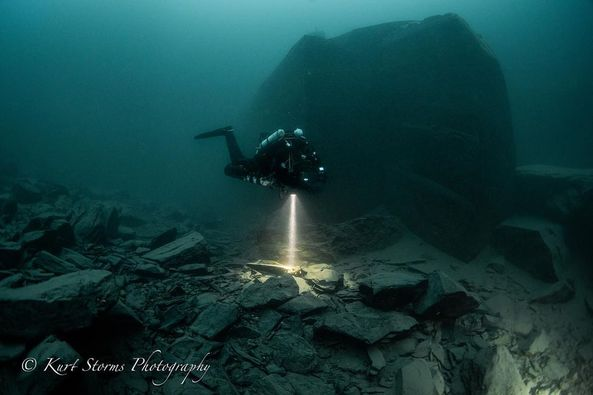 wreck  dive 2.png