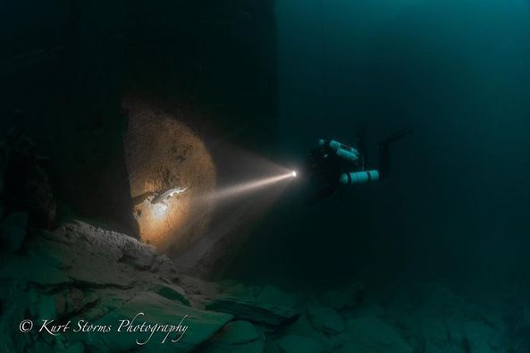 wreck  dive 3.png